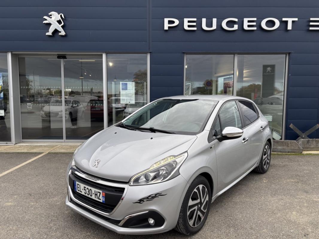 PEUGEOT 208 - 1.2 PURETECH 82 STYLE (2017)