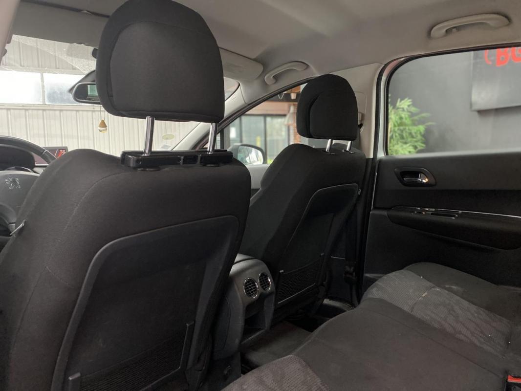 Peugeot 3008 - 2.0 HDi 150 CH BUSINESS PACK - GARANTIE 6 MOIS